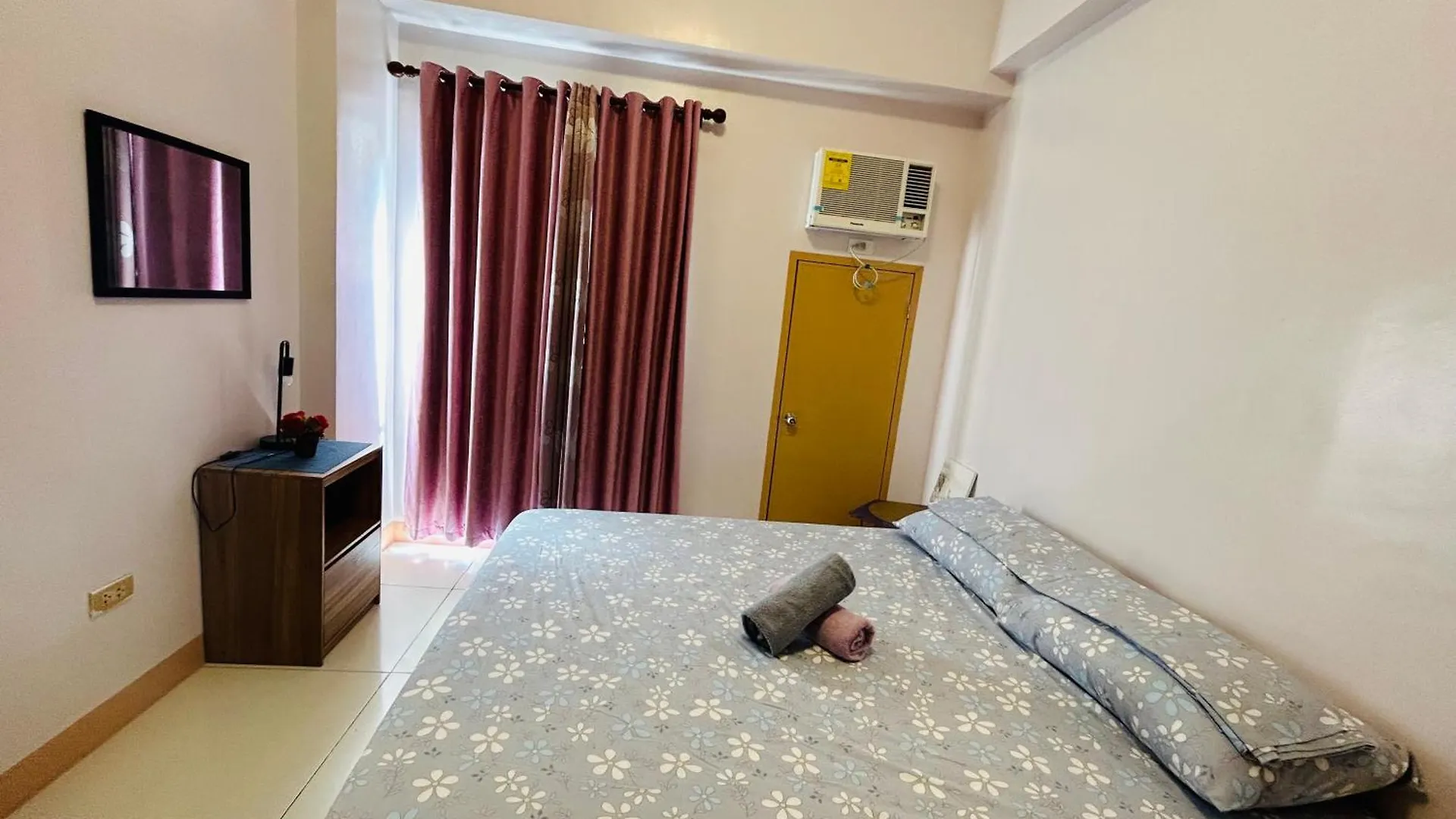 Eumins Place Manila 0*,  Philippines