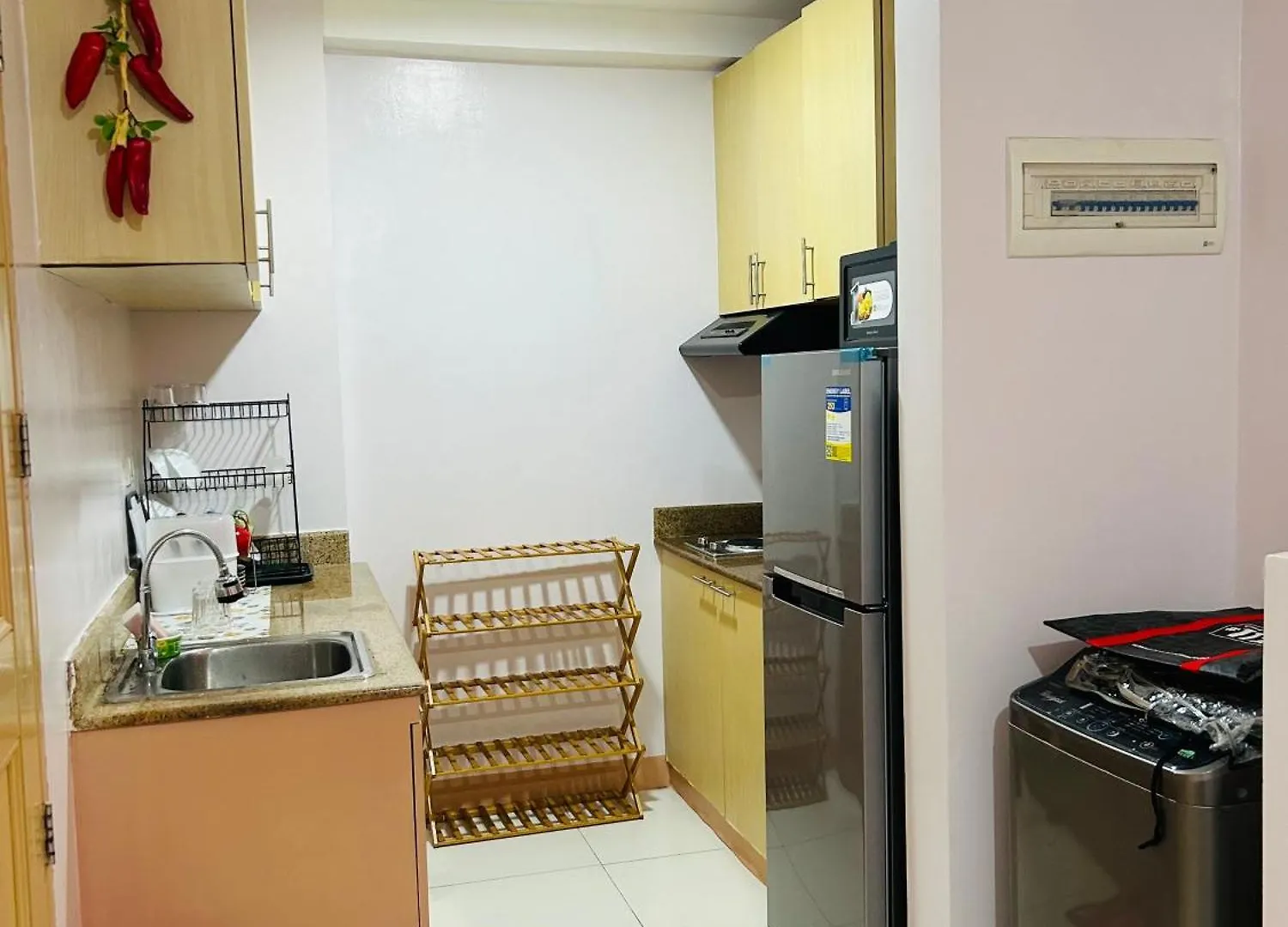 Eumins Place Manila Apartment