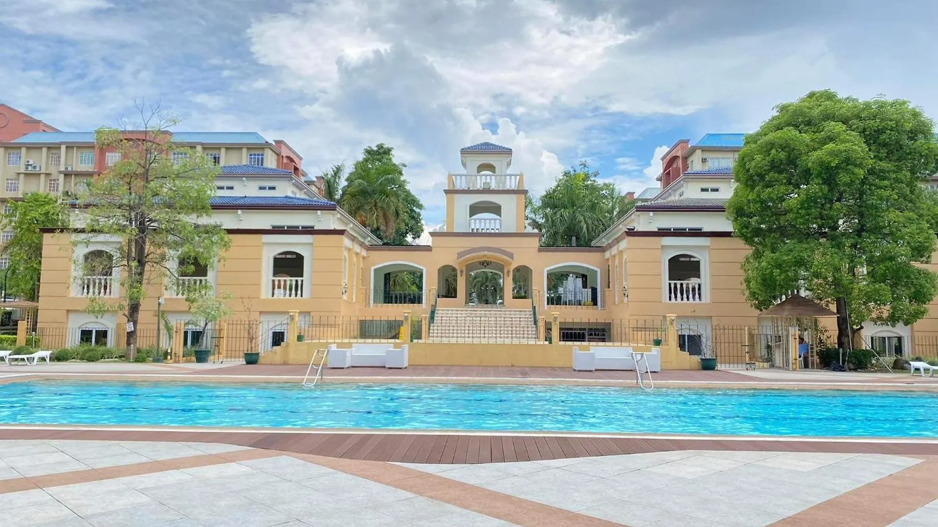 Eumins Place Manila Apartment